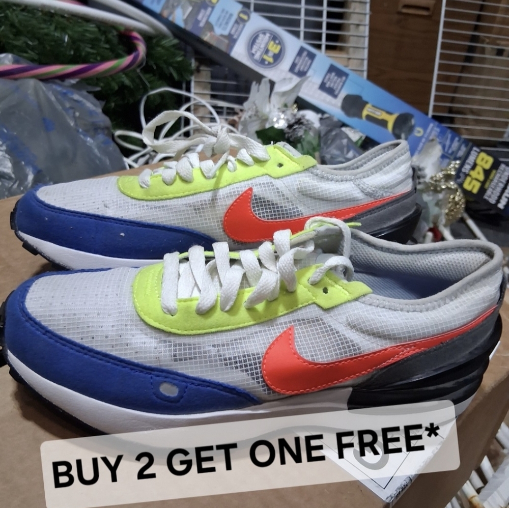 BUY 2 GET ONE FREE* Nike Waffle One GS White Bright Crimson Size 4.5y/6w